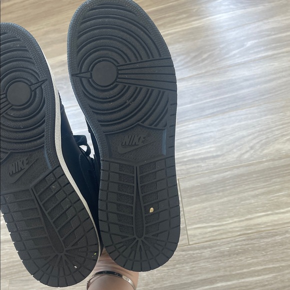 Air Jordan women’s Teal and Black High-Top Sneakers - Picture 4 of 4